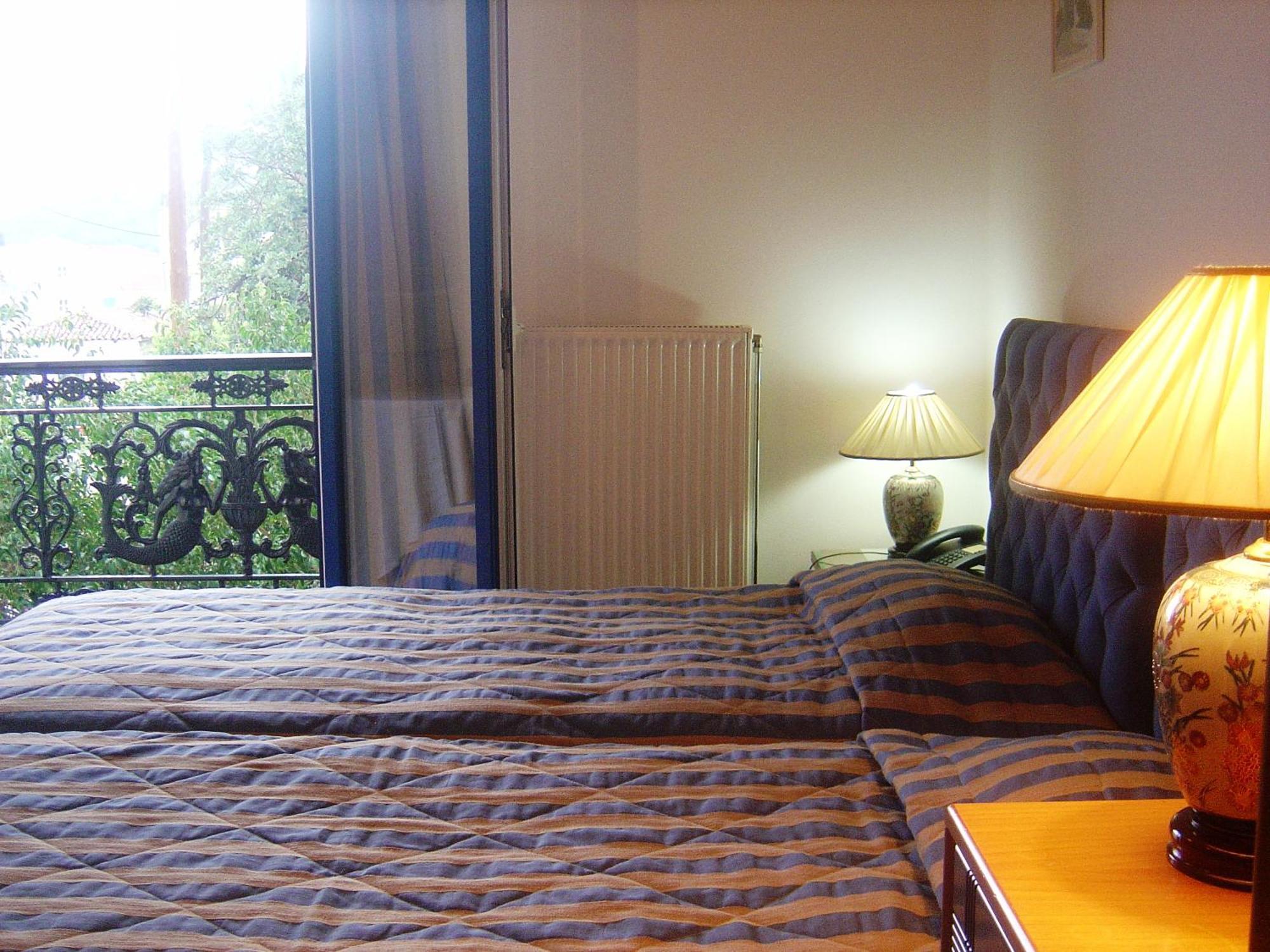 Kalimera Hotel Poros Town Bagian luar foto
